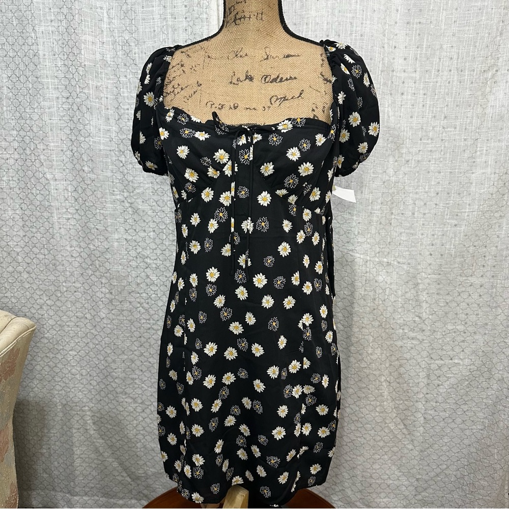 🔥NWOT BP Daisy Mini Dress SzL